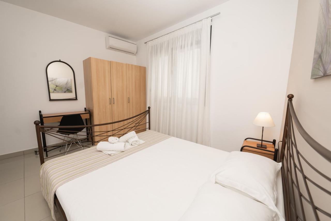 Néa Péramos Aelia Apartments מראה חיצוני תמונה